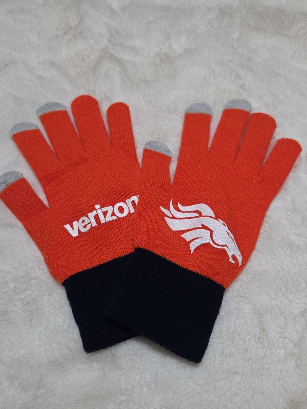 Verizon Broncos Orange Touchscreen Knit Gloves from Mile High Stadium